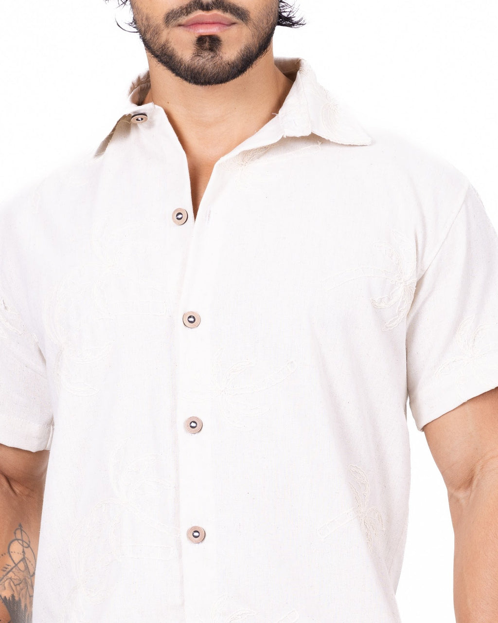 Detalle Camisa manga corta crema Anaia