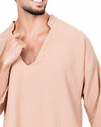 Detalle Camisa durazno cuello V manga 3/4 Anaia